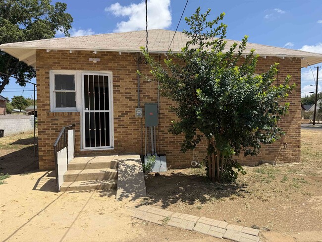 Foto del edificio - 1319 Mier St
