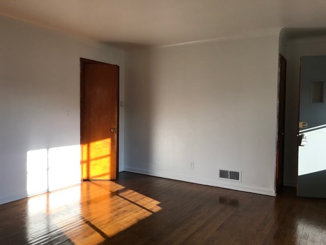 Building Photo - 1117 College St