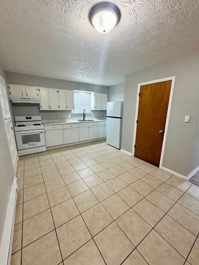 Foto del edificio - 951 Valley Farm Dr