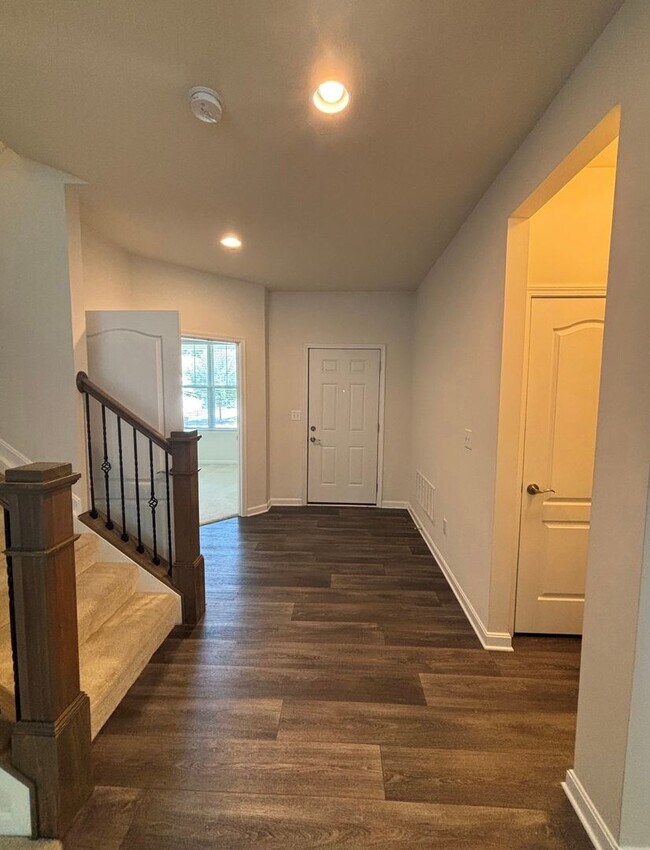 Building Photo - 3BR/2.5BA Home for Rent in Eastwood for Re...