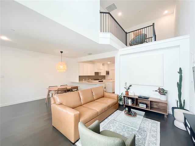 Foto del edificio - 2745 Vista Park Ln