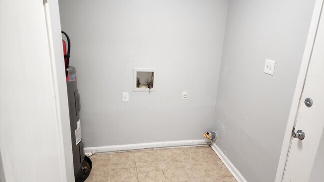 Foto del edificio - 2628 Dawson Ave