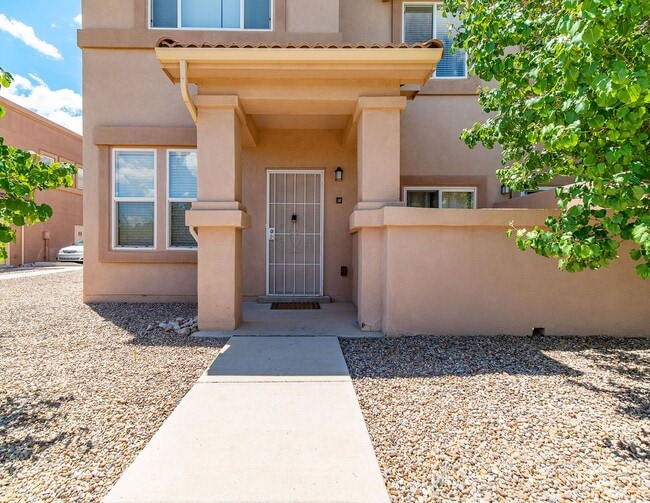 Building Photo - 2 Story 3 Bedroom Townhome Available Now!