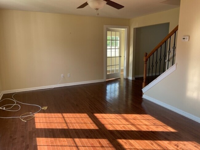 Foto del edificio - 8031 Roxboro Rd