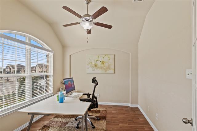 Foto del edificio - 16609 Lincoln Park Ln