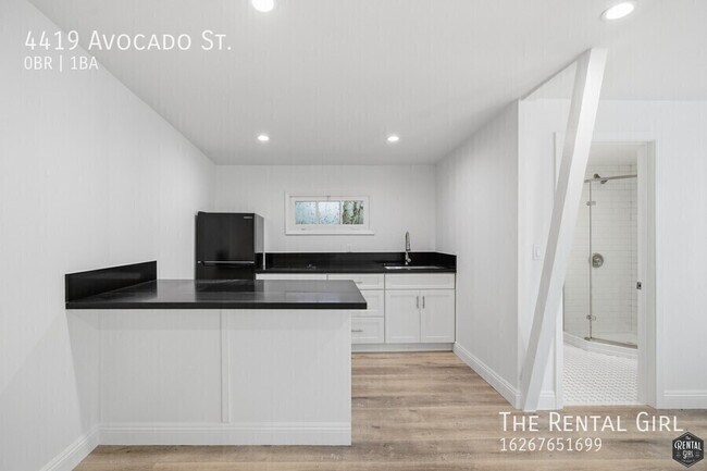 Foto del edificio - 4419 Avocado St