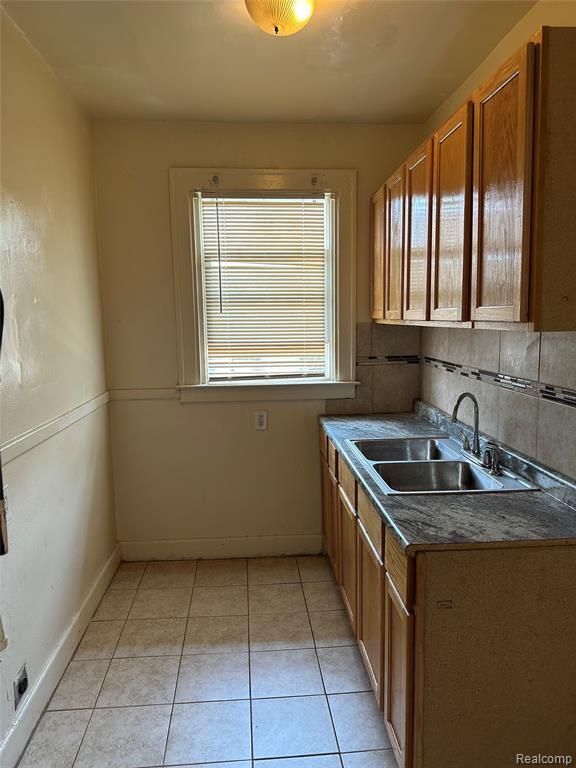 Foto del edificio - 9281 Broadstreet Ave