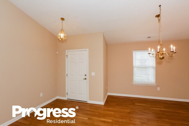 Building Photo - 3618 Edgeview Dr