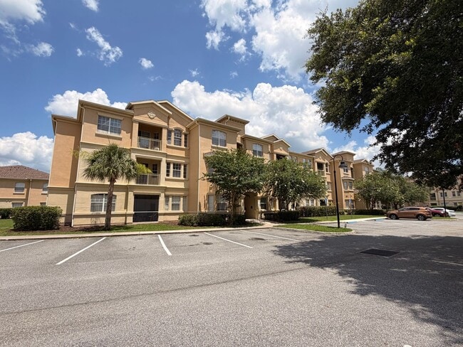 Building Photo - Champions Gate Resort Style Gated Community Living!!