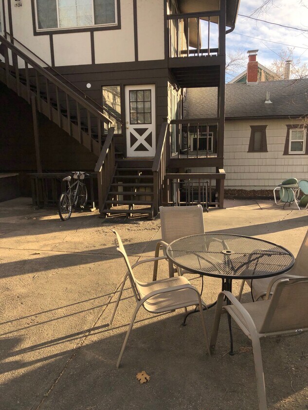 Primary Photo - 1522 Pine St