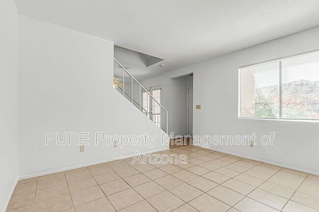 Foto del edificio - 3511 E Baseline Rd