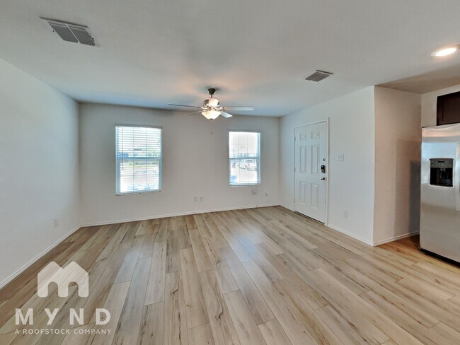 Building Photo - 308 Branch Village Way