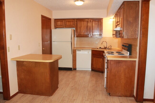 Foto del edificio - 2 Bedrooms - 2 Full Baths!