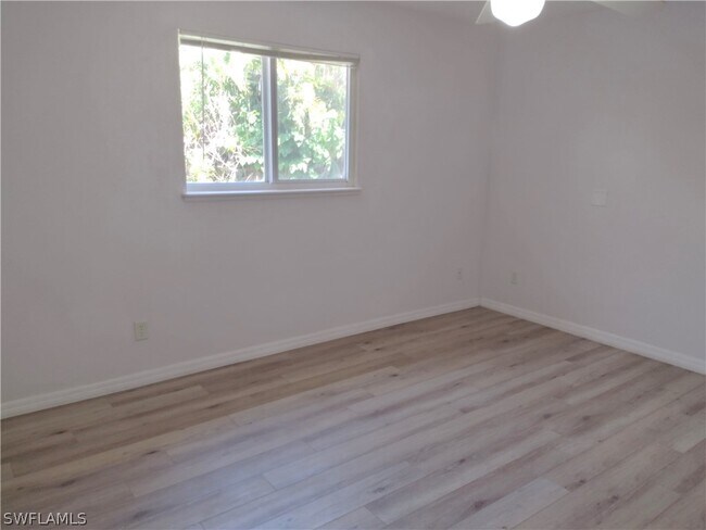 Foto del edificio - 5490-5492 Thomas St