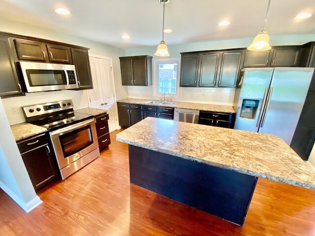 Foto del edificio - 1101 N Werner Ave