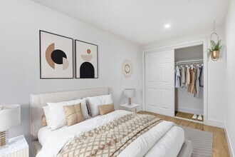 Building Photo - 10028 San Fernando Rd