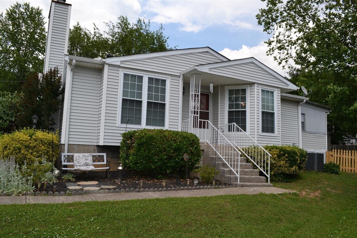 Primary Photo - 3060 Casa Dr
