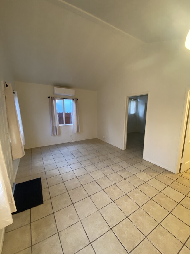 Building Photo - 4449 S Centinela Ave