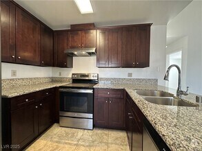 Building Photo - 2687 Alicialynn Way