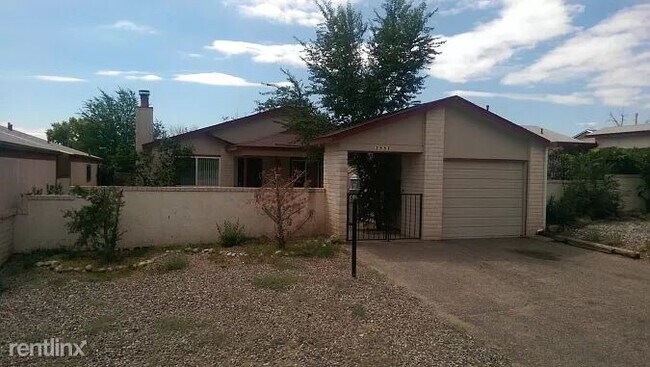 Building Photo - 3 br, 2 bath House - 4884 Turquoise Dr NE