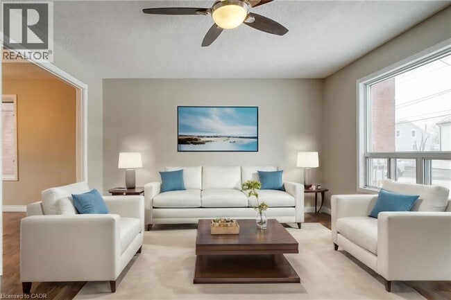 Building Photo - 113 Beverly St