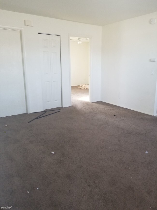 Foto del edificio - 1 br, 1 bath  - 1131 Riverside Dr Unit D