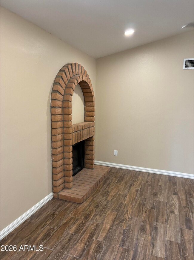 Foto del edificio - 1331 W Stottler Dr