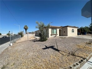 Building Photo - 501 Slayton Dr