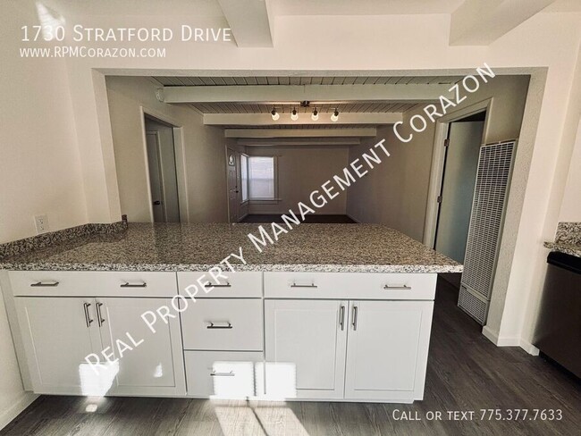 Foto del edificio - 3 bed 1 bath newly remodeled unit! New eve...