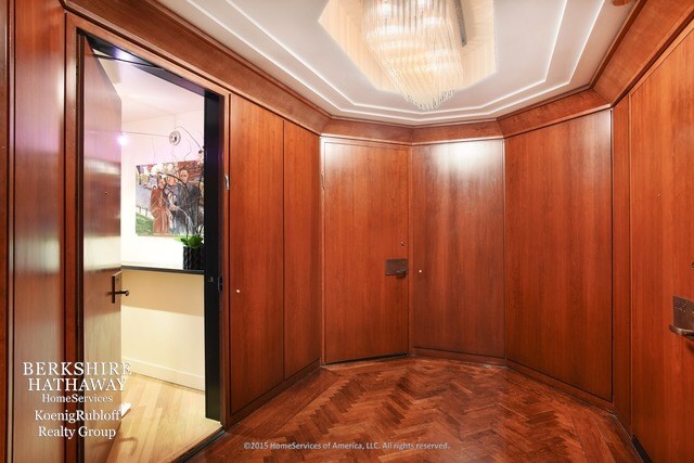 Building Photo - 950 N Michigan Ave