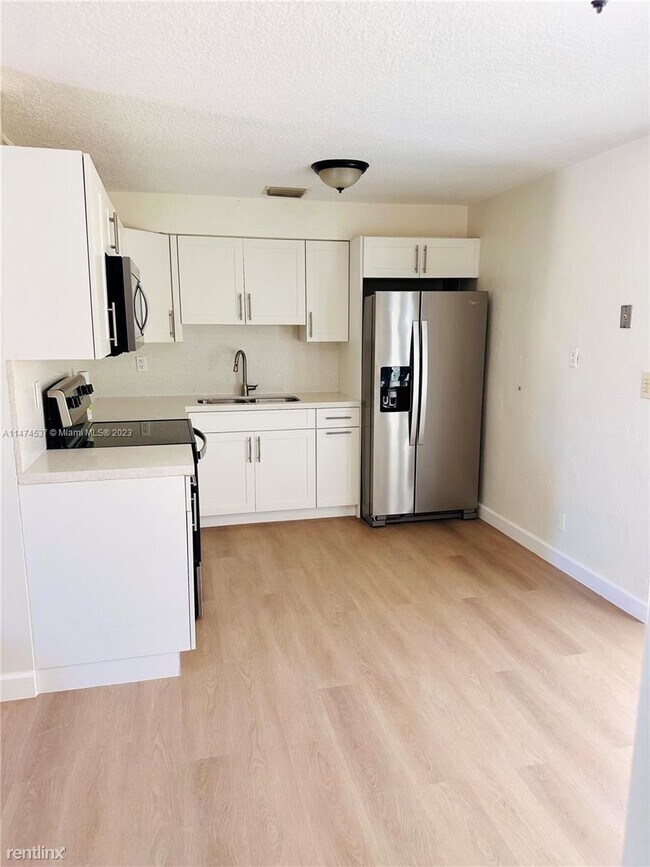 Foto del edificio - 3 br, 2 bath House - 1921 SW 48th Ave