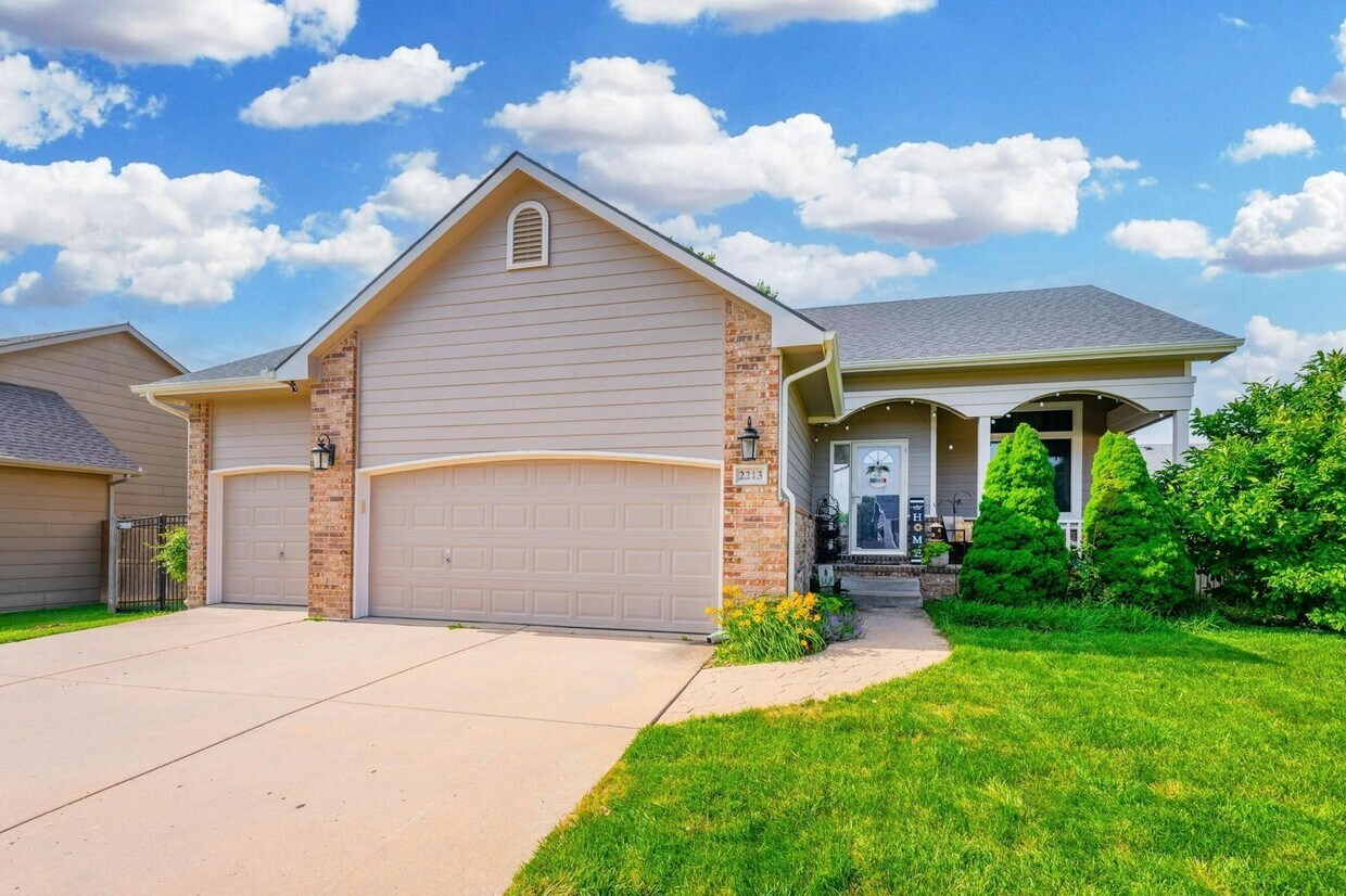 Foto principal - 2213 East Timber Lane Street