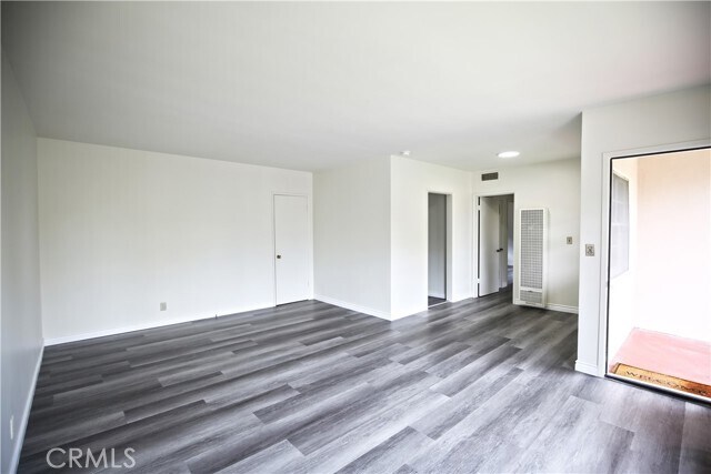 Foto del edificio - 219 Monterey Rd