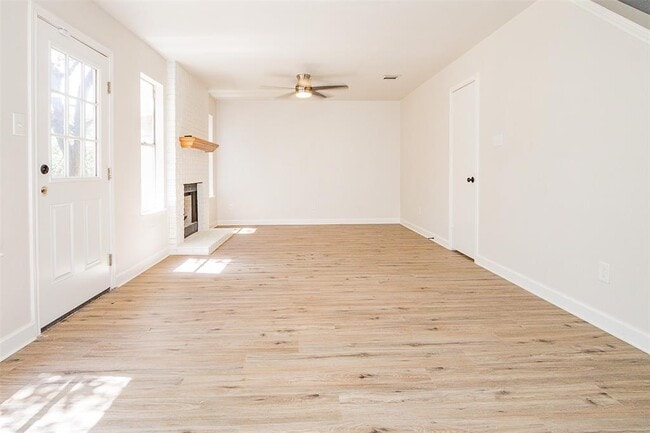 Foto del edificio - 2900 Aster Pass