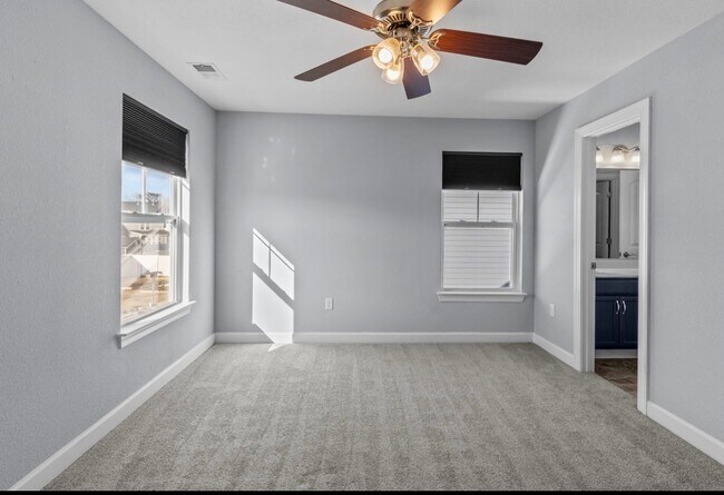 Foto del edificio - 312 Maycox Ln