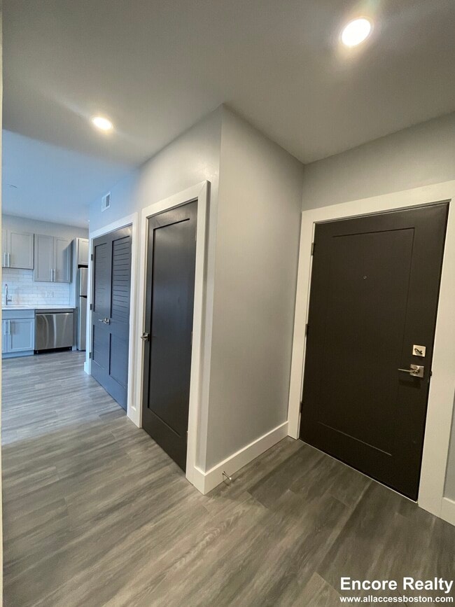 Building Photo - 365 Western Ave