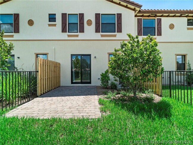 Foto del edificio - 13056 Anthorne Ln