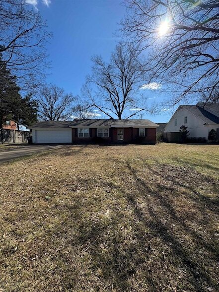 Foto del edificio - 4973 Greenway Rd