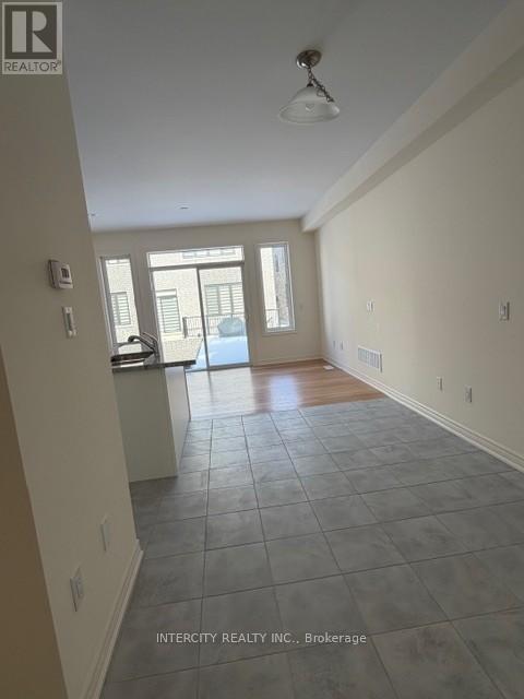 Building Photo - 20 Bushwood Trl