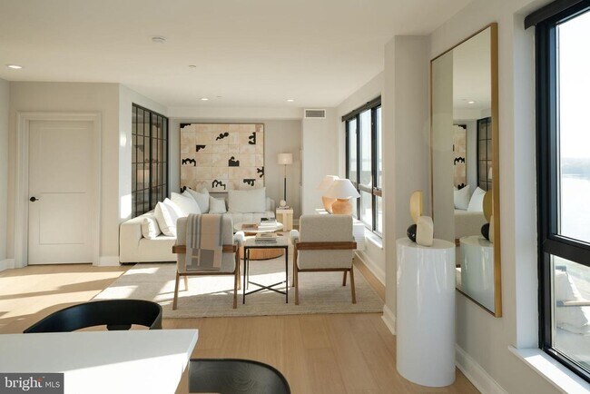Foto del edificio - 1325 N Beach St