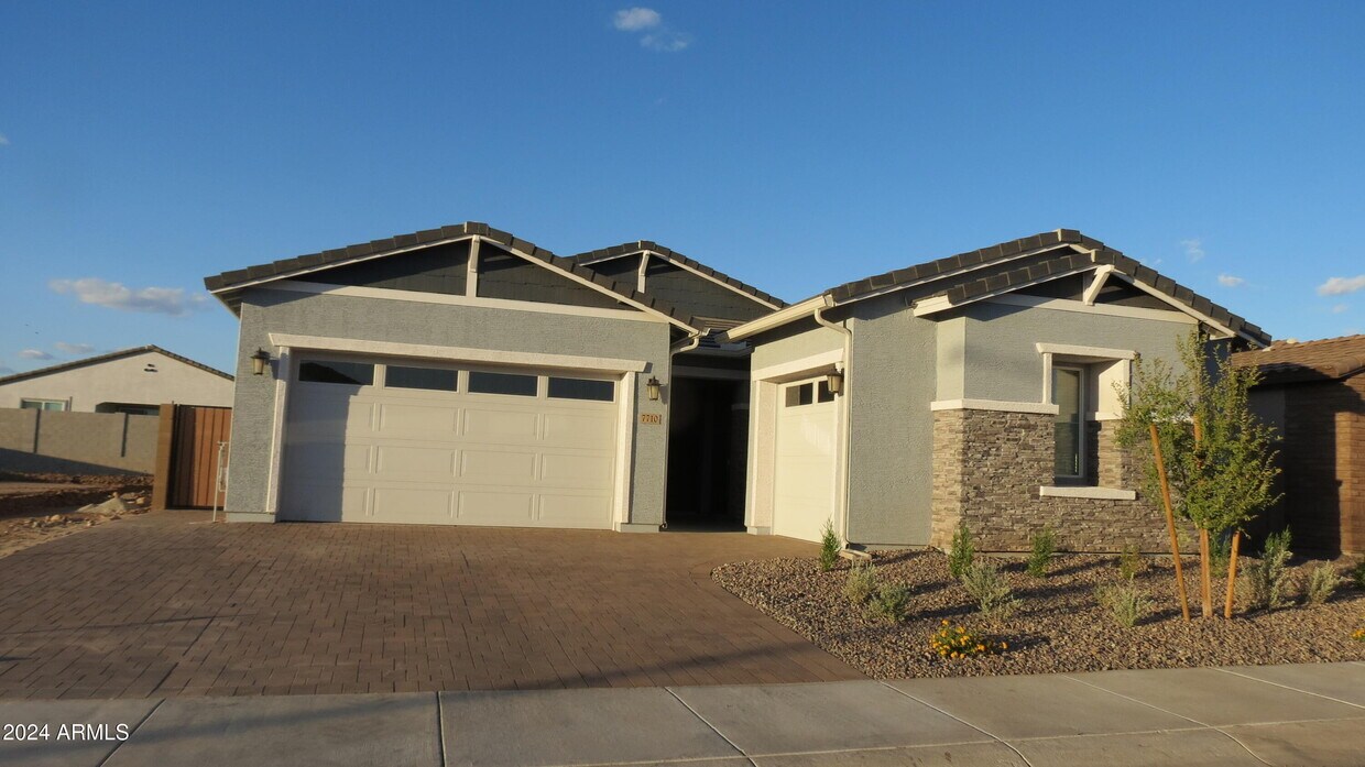 Foto principal - 7710 W Jackrabbit Ln