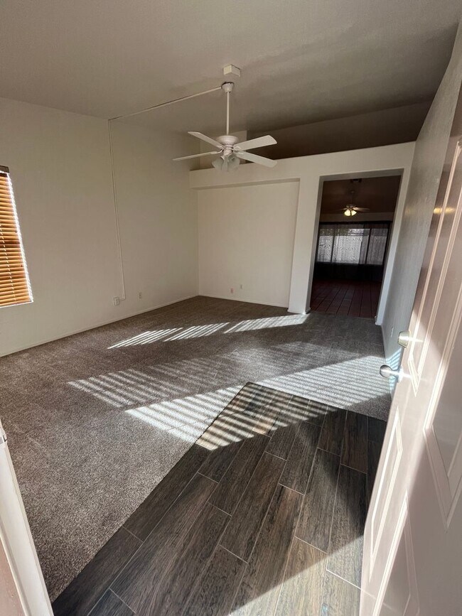 Building Photo - Three bedroom Single Family Home in North ...
