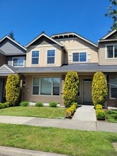 Building Photo - 7214 Hayworth Ave NE