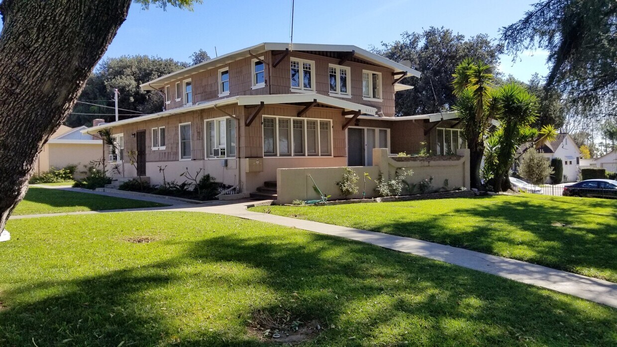 Foto principal - 8226 Painter Ave