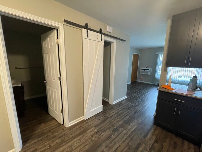 Building Photo - 207 W Walworth St