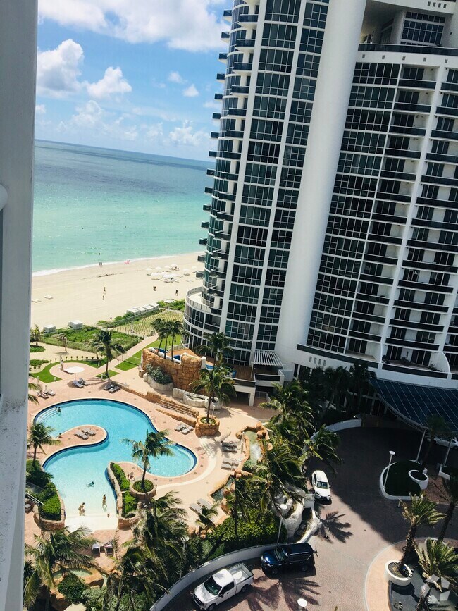North Biscayne Beach Apartments for Rent with a Balcony Sunny Isles Beach, FL 22 Rentals