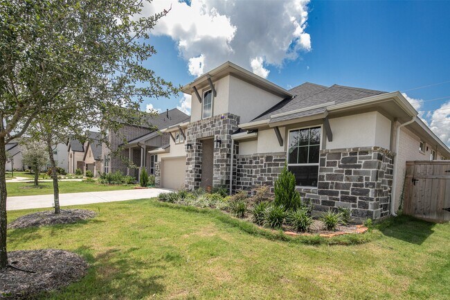 Building Photo - 5914 Emerald Ranch Ln