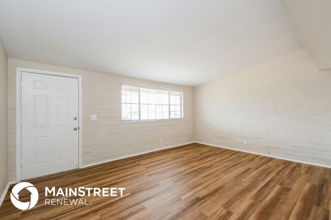 Foto del edificio - 156 W Pastime Rd