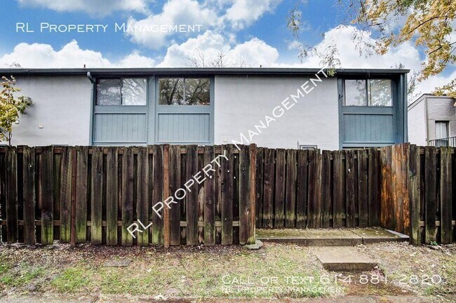 Foto del edificio - 4692 Charecote Ln