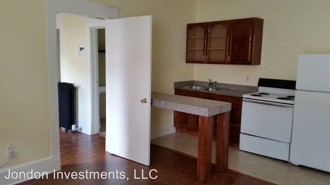 Building Photo - 347 S 300 E